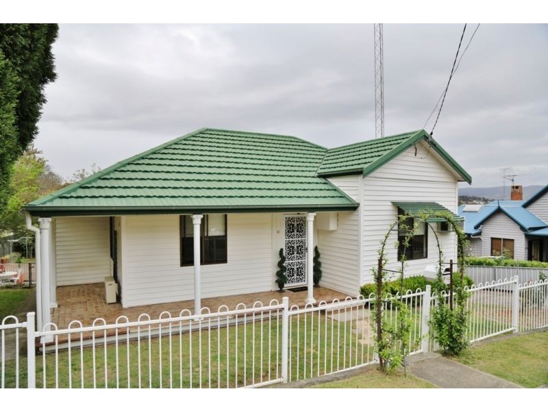13 Cooper Street, Cessnock NSW 2325
