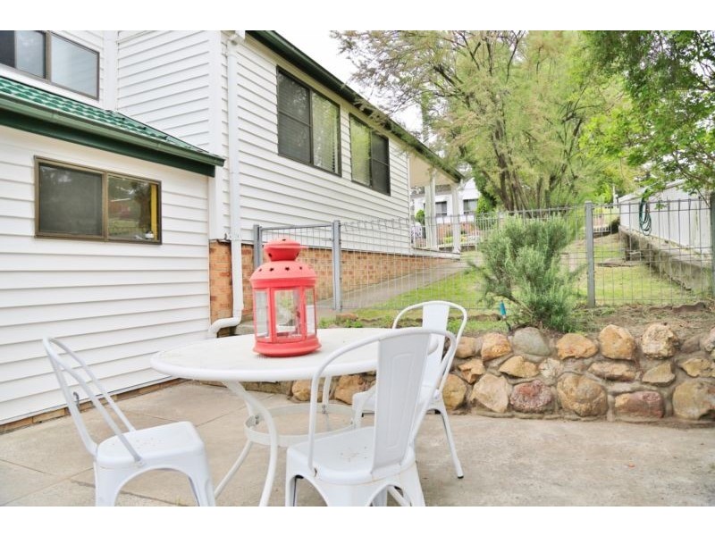 13 Cooper Street, Cessnock NSW 2325