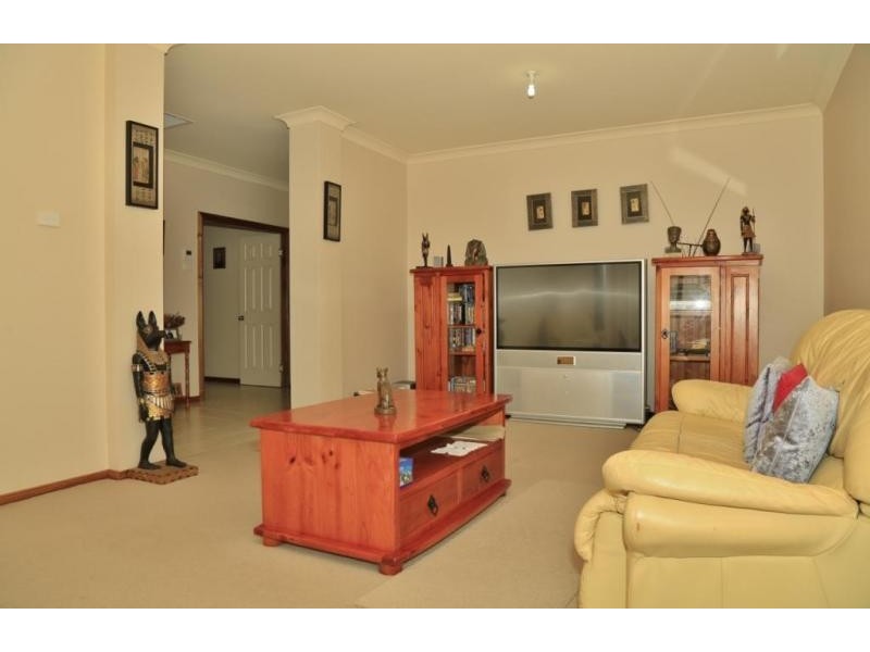 73 Forbes Crescent, Cliftleigh NSW 2321
