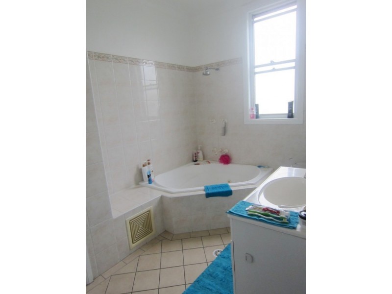 33 Railway Street, Kurri Kurri NSW 2327