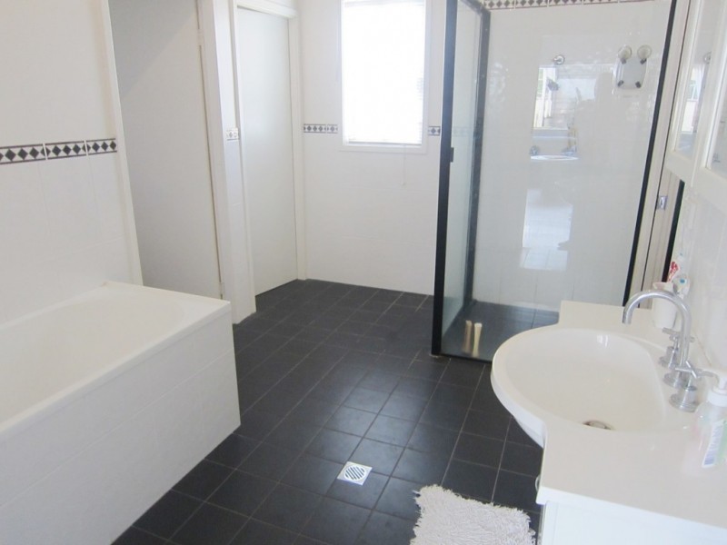 86 Cessnock Road, Weston NSW 2326