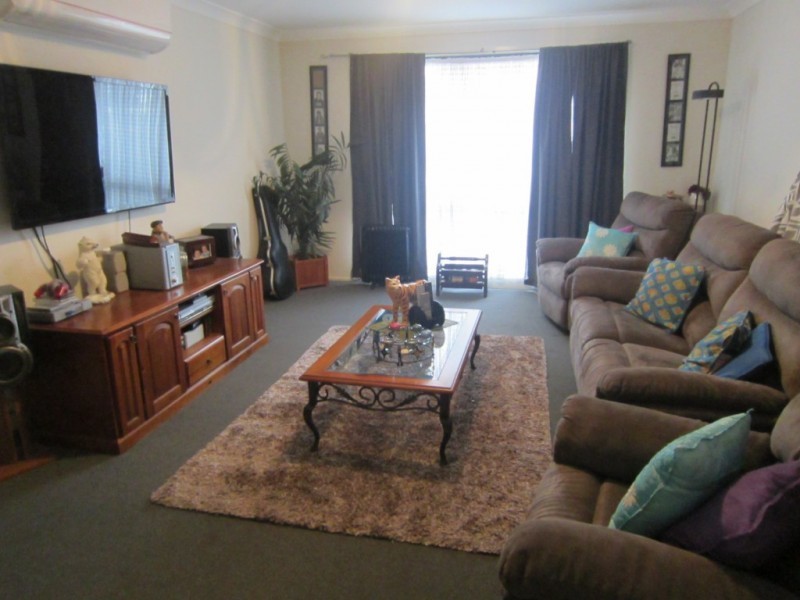 10 Tomalpin Street, Kearsley NSW 2325