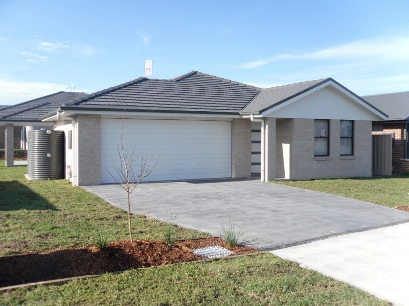 18 Ashleigh Street, Heddon Greta NSW 2321