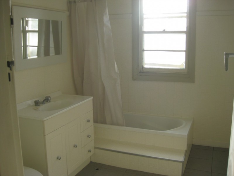 28 Daniel Street, Cessnock NSW 2325