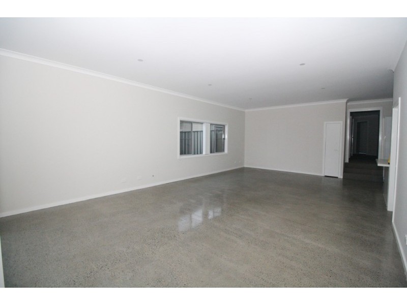 2/68 Brunker Street, Kurri Kurri NSW 2327
