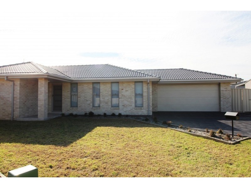 21 Ashleigh Street, Heddon Greta NSW 2321