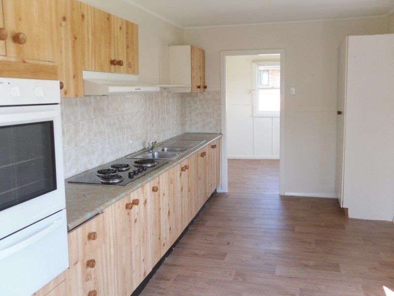 24 Wollombi Road, Cessnock NSW 2325