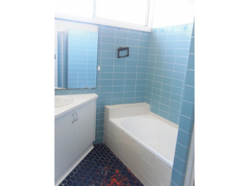 24 Wollombi Road, Cessnock NSW 2325