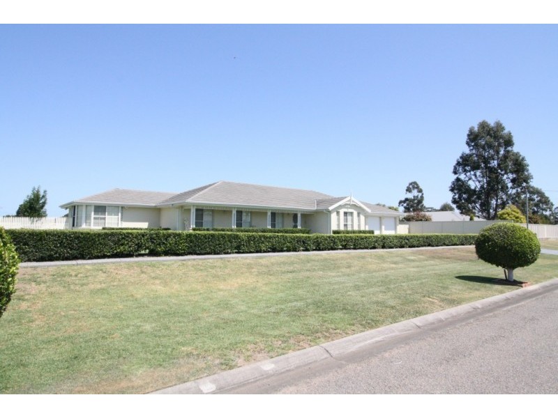 68 Forbes Crescent, Cliftleigh NSW 2321