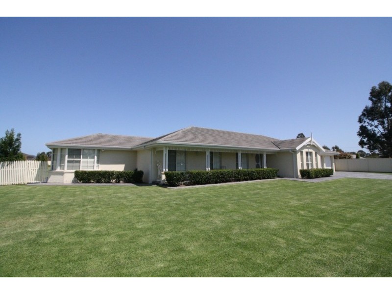 68 Forbes Crescent, Cliftleigh NSW 2321