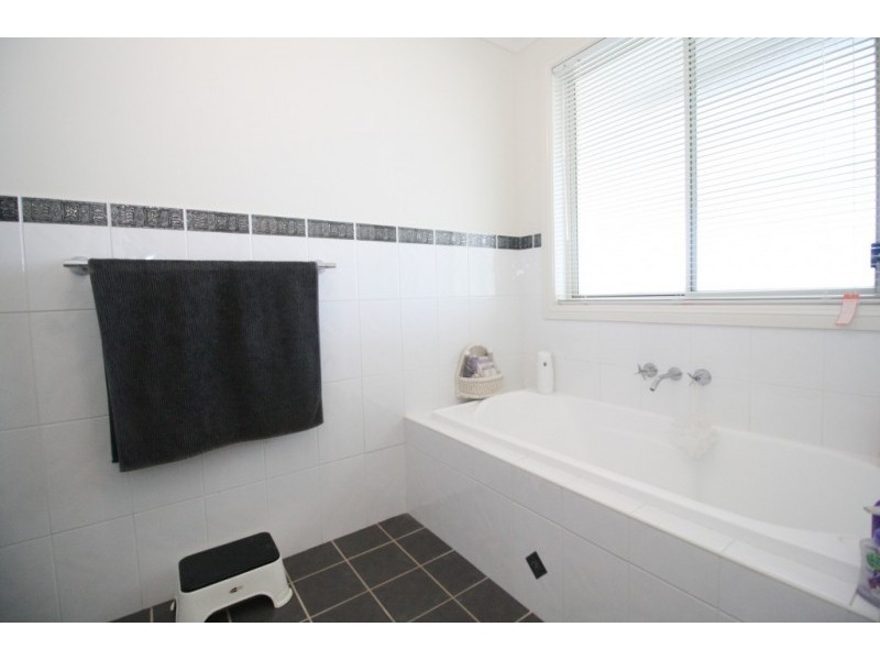 68 Forbes Crescent, Cliftleigh NSW 2321