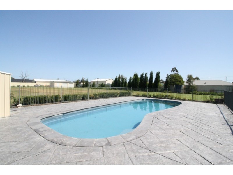 68 Forbes Crescent, Cliftleigh NSW 2321