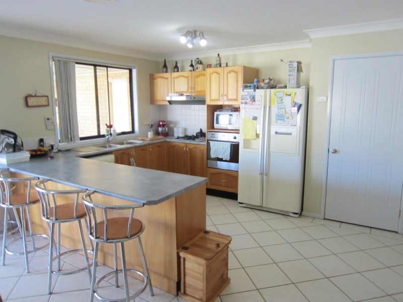 2 Parker Place, Kurri Kurri NSW 2327