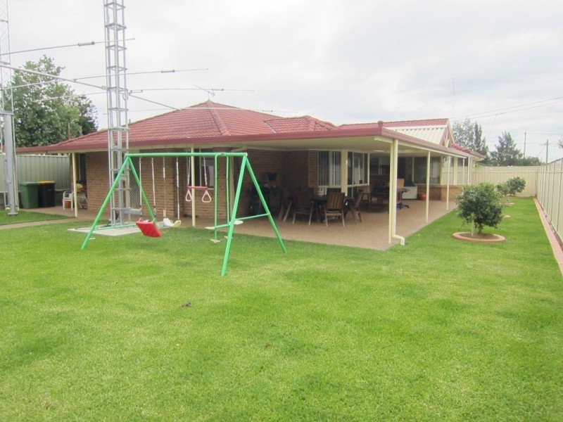 2 Waratah Street, Kurri Kurri NSW 2327