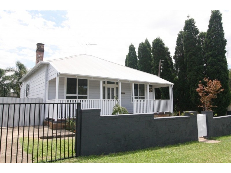 21 Eighth St, Weston NSW 2326