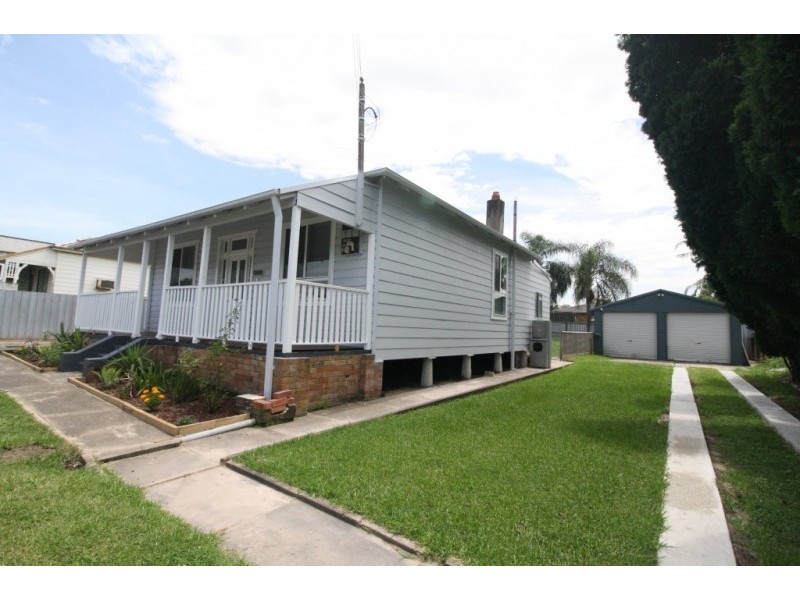 21 Eighth St, Weston NSW 2326