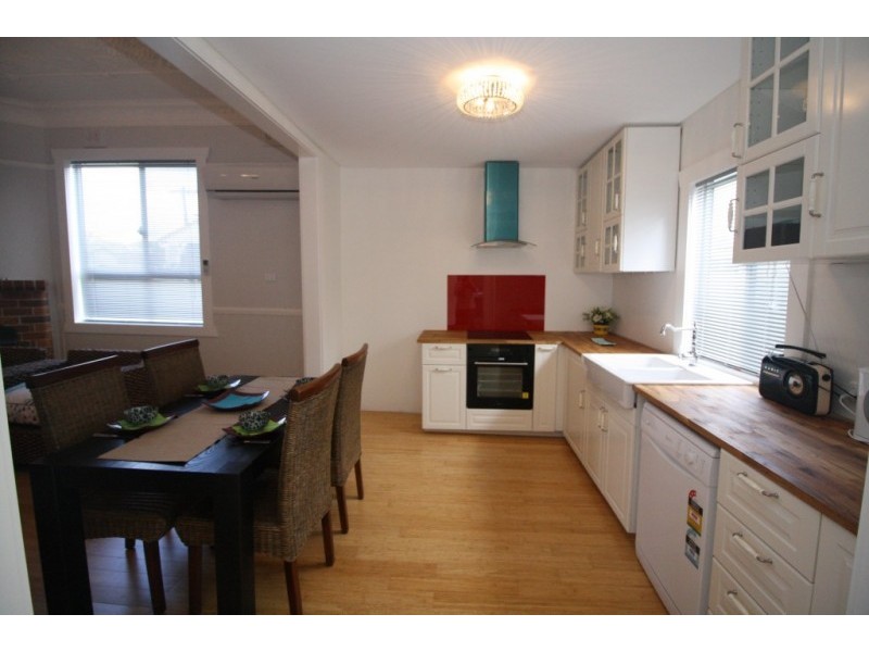 21 Eighth St, Weston NSW 2326