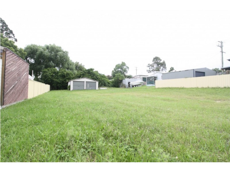 18 William Street, Abermain NSW 2326