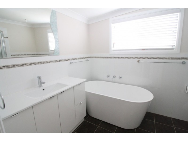 16 William Street, Abermain NSW 2326