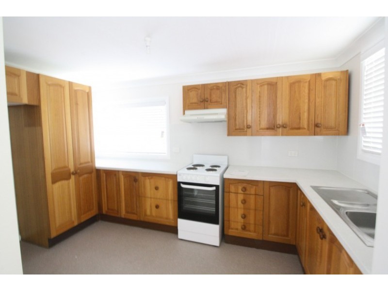 16 William Street, Abermain NSW 2326