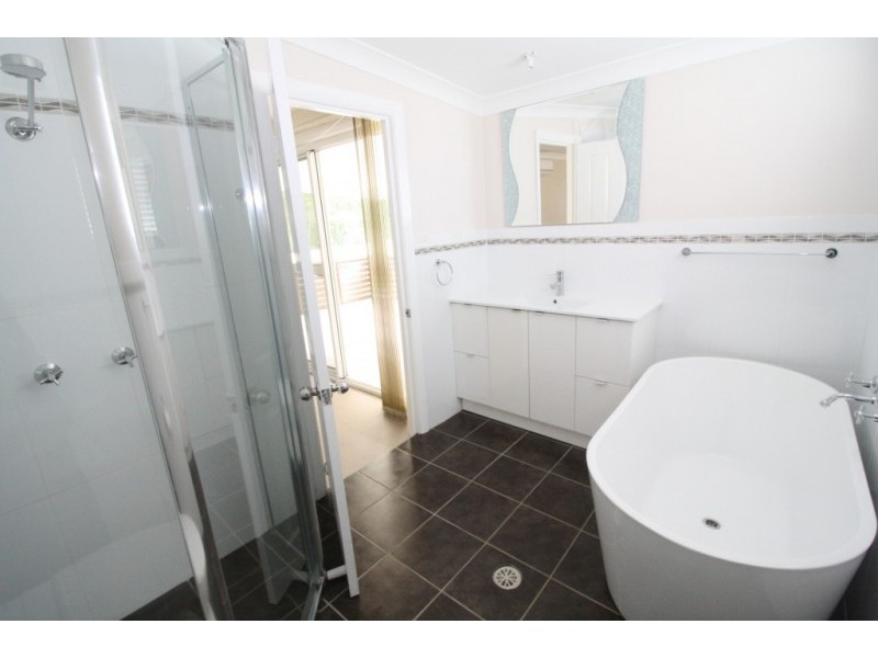 16 William Street, Abermain NSW 2326