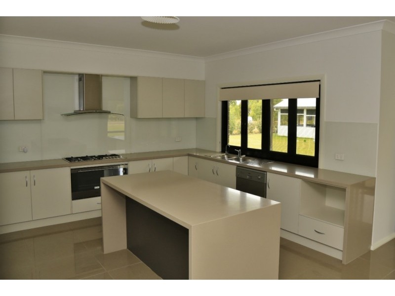 37 Forbes Crescent, Heddon Greta NSW 2321