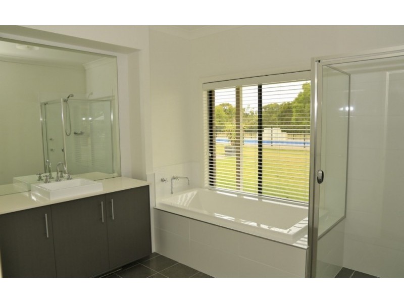 37 Forbes Crescent, Heddon Greta NSW 2321