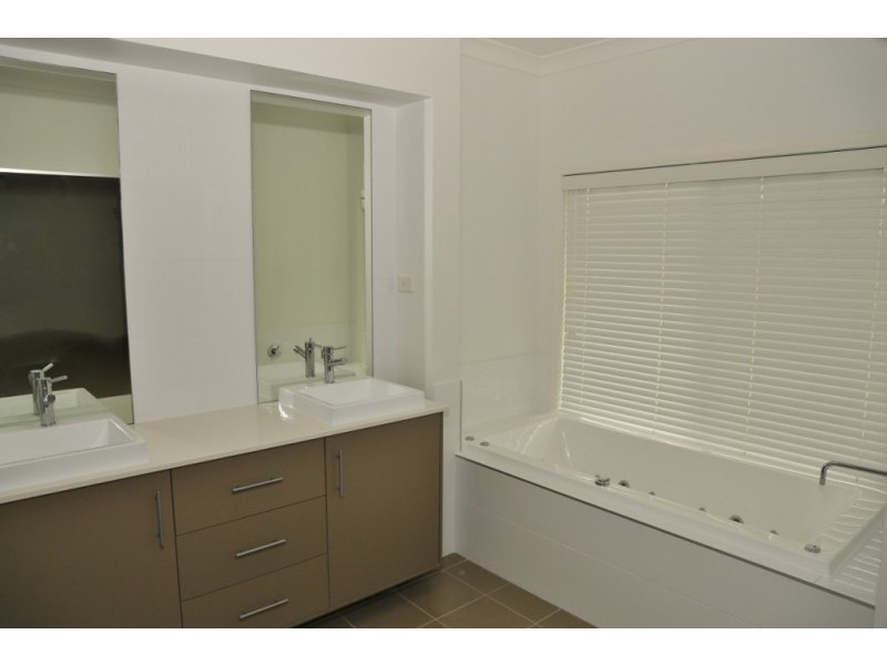 37 Forbes Crescent, Heddon Greta NSW 2321