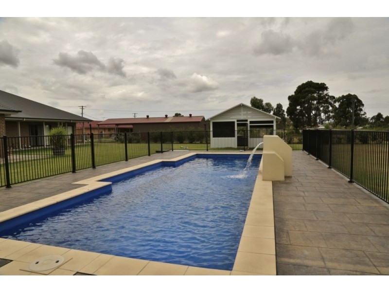 37 Forbes Crescent, Heddon Greta NSW 2321