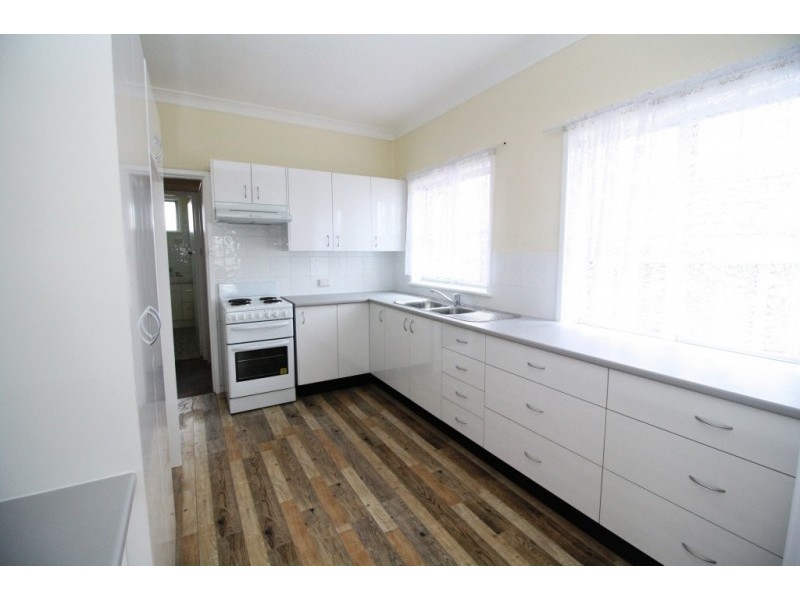 15 Railway Street, Kurri Kurri NSW 2327