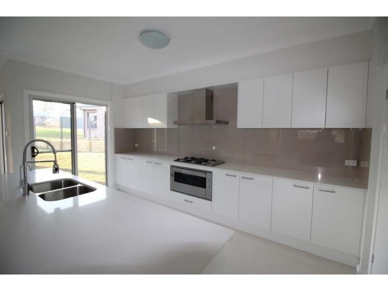 16A Woodlands Drive, Weston NSW 2326