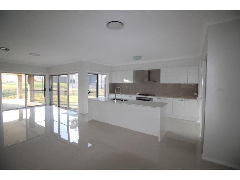 16A Woodlands Drive, Weston NSW 2326