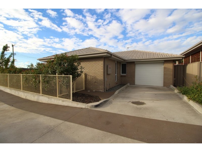 1/64 Deakin Street, Kurri Kurri NSW 2327