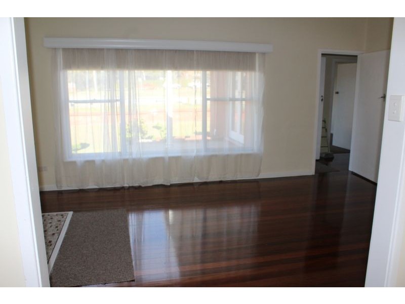 15 Railway St, Kurri Kurri NSW 2327