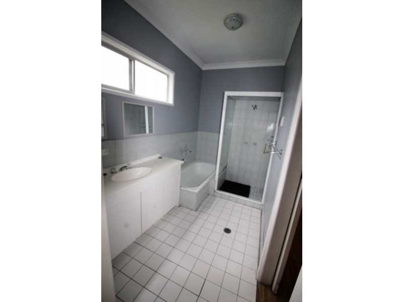 5 Third Street, Weston NSW 2326