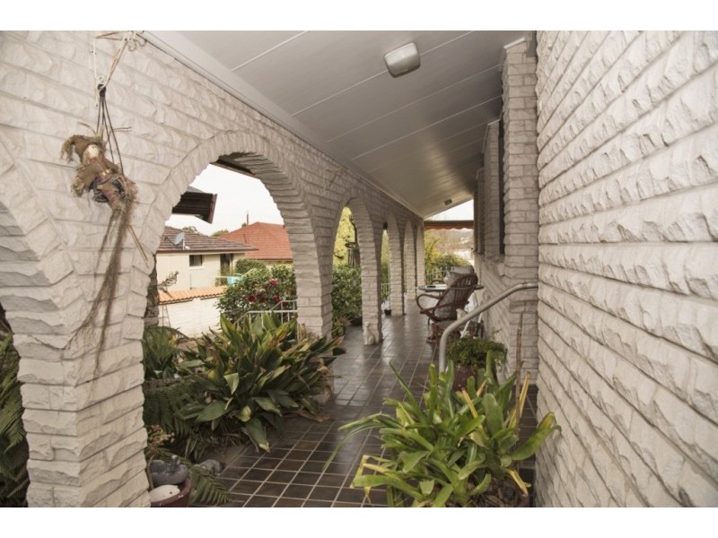8 Butler Parade, Kurri Kurri NSW 2327