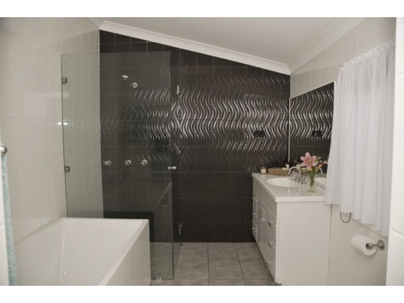 6 Maitland Street, Kurri Kurri NSW 2327