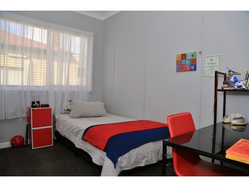 6 Maitland Street, Kurri Kurri NSW 2327