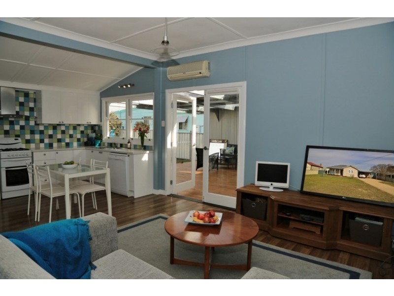 6 Maitland Street, Kurri Kurri NSW 2327