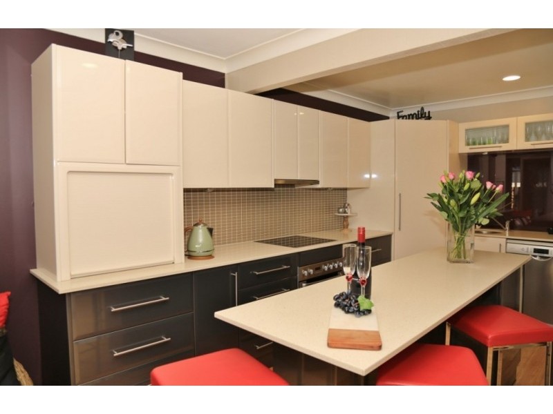 16 Neilly Street, Kurri Kurri NSW 2327