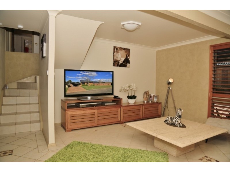 16 Neilly Street, Kurri Kurri NSW 2327