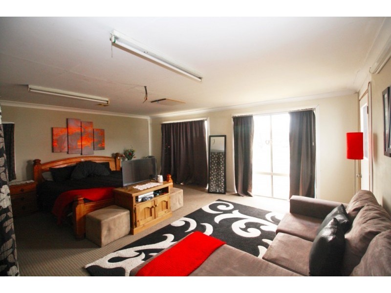 72-74 Alexandra Street, Kurri Kurri NSW 2327