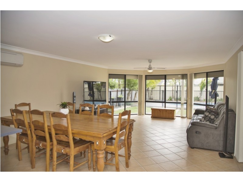 19 Main Road, Heddon Greta NSW 2321