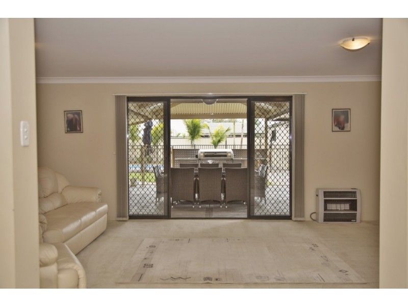 19 Main Road, Heddon Greta NSW 2321