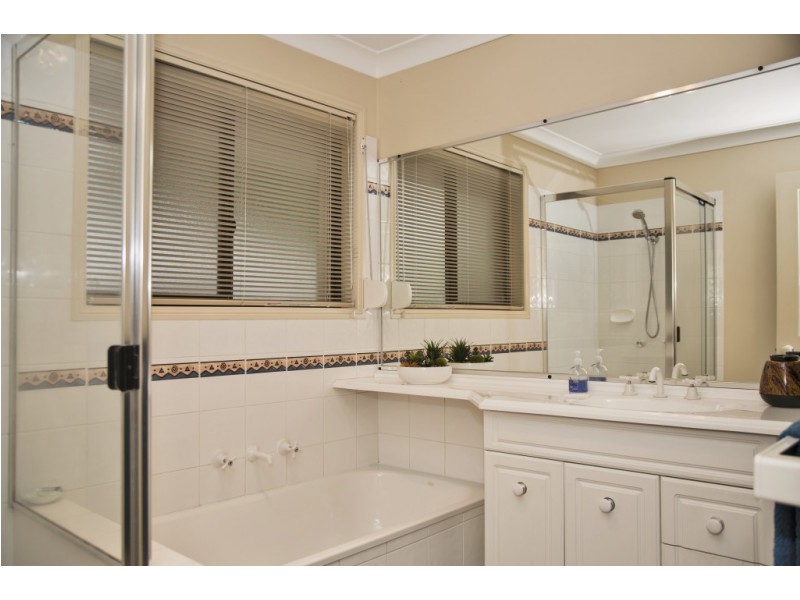 19 Main Road, Heddon Greta NSW 2321