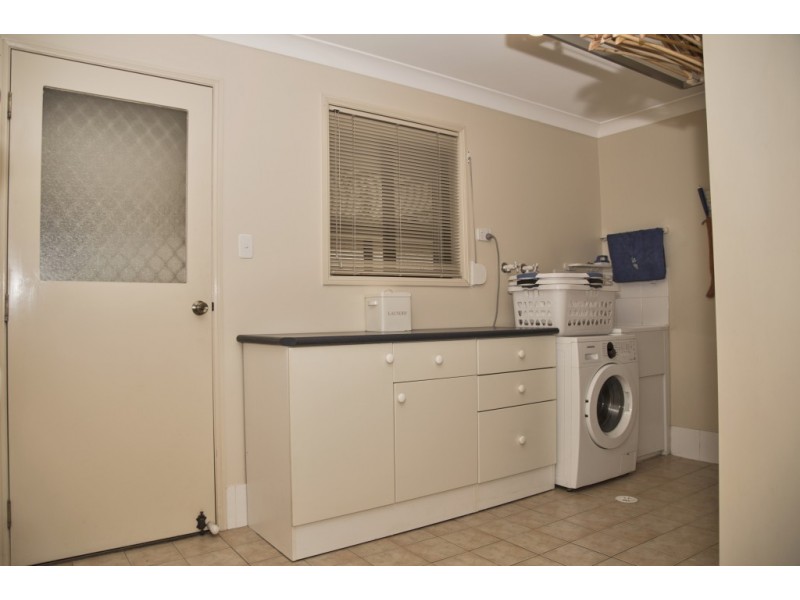 19 Main Road, Heddon Greta NSW 2321