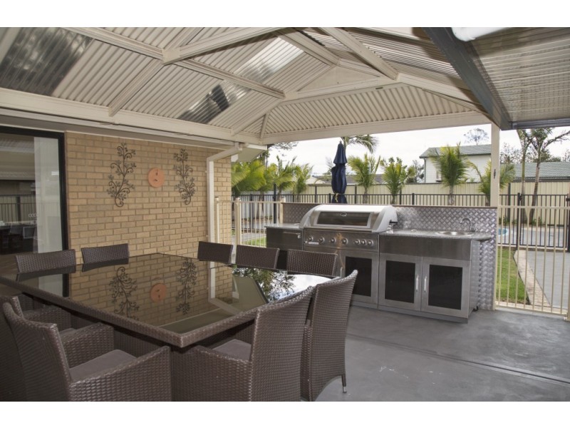 19 Main Road, Heddon Greta NSW 2321