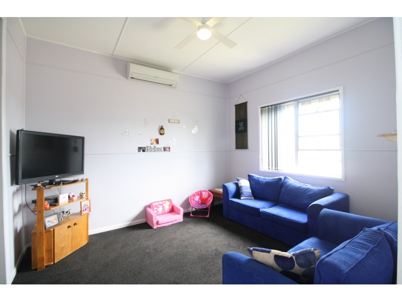 42 Brunker Street, Kurri Kurri NSW 2327