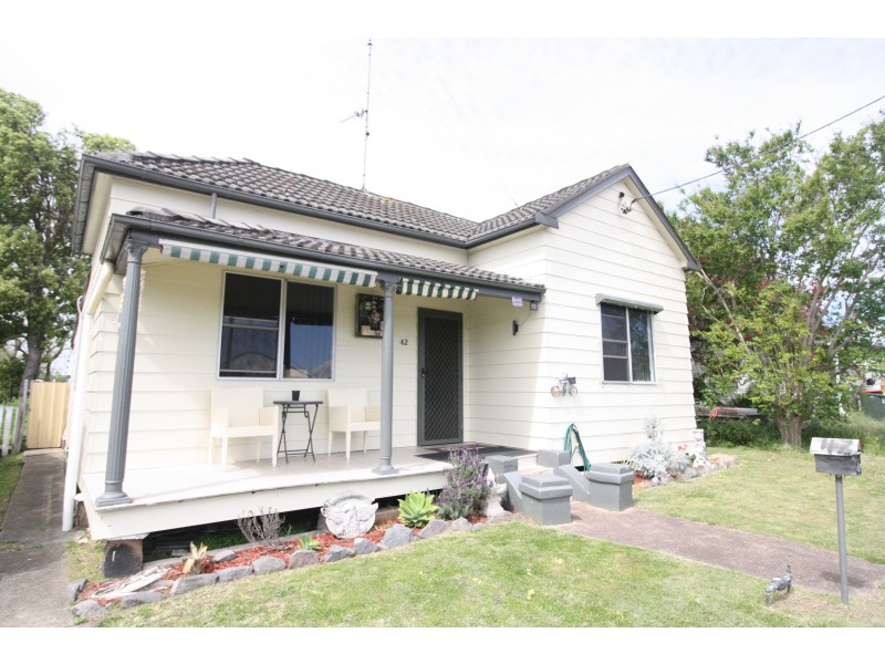 42 Brunker Street, Kurri Kurri NSW 2327