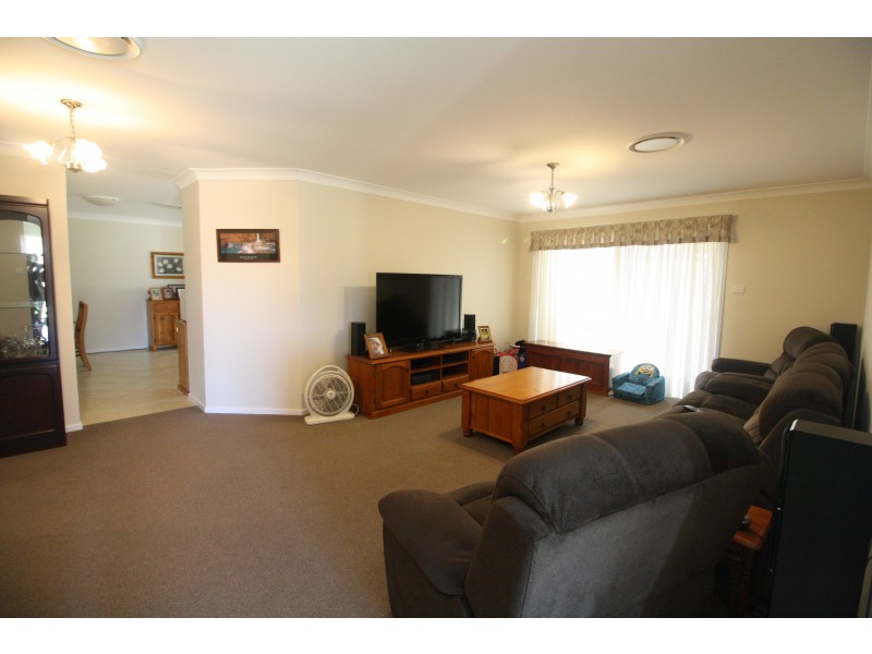 11 Hall Street, Heddon Greta NSW 2321